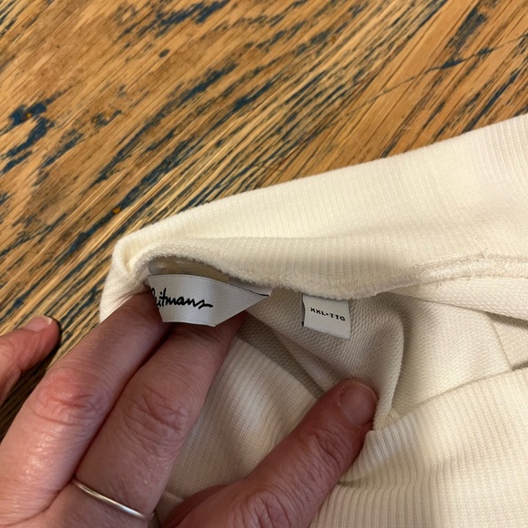 🤍NWOT Reitmans Face Line Art Sweater – XXL – Cream - Picture 2 of 10